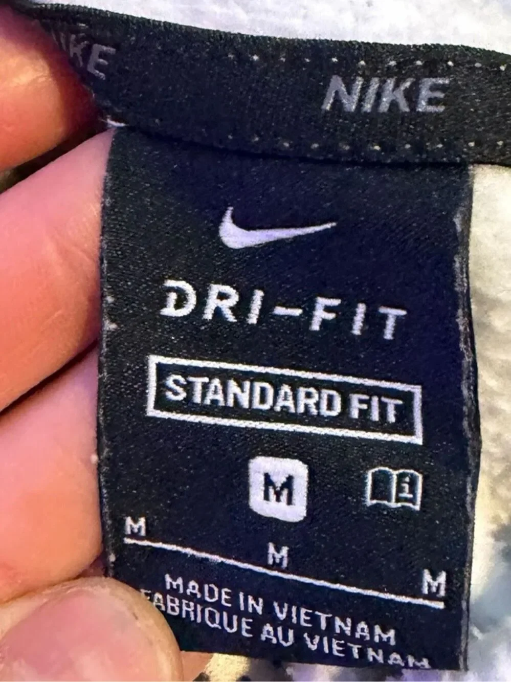 NIKE Dri-FIT Men’s Gray Pixel Print Training Pullover Hoodie Medium